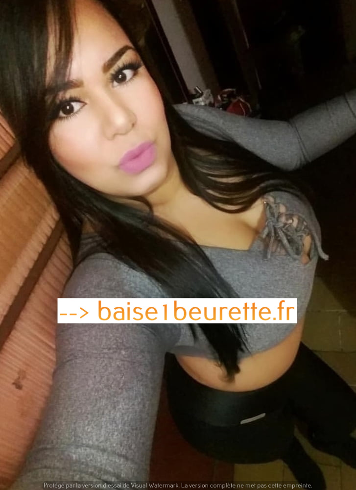 Fatima la Beurette marocaine aux gros seins